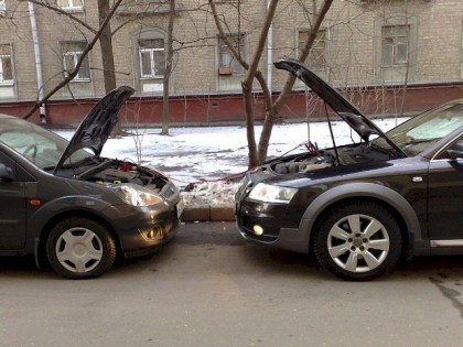 Как правильно «прикурить» аккумулятор и завести двигатель?